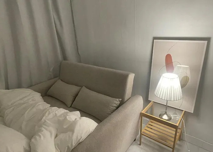 Hongik Station 5min,airport Railroad, Airport Bus,near Shopping Mall,myeongdong,itaewon,2rooms
